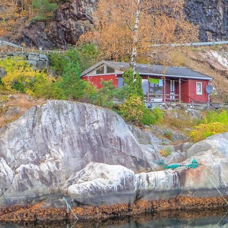 Beautiful Home In Vallavik With Kitchen Bu ภายนอก รูปภาพ